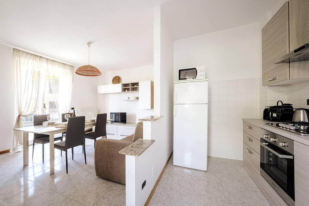 Comfort & Relax Centrale, Wifi E Parking Porto SantʼElpidio Extérieur photo